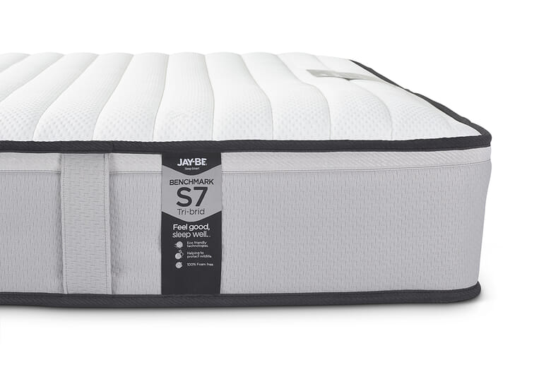 Double (4'6" x 6'3") - Jay-Be Benchmark S7 Tri-Brid Eco-Friendly Mattress