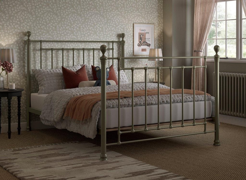 Hatti Metal Bed Frame  46 Double  Brown | Bed Sava