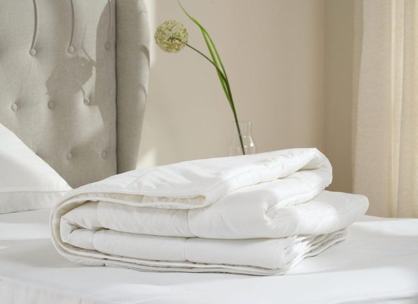 Dreams Summer Cool 45 Tog Duvet  50 King | Bed Sava