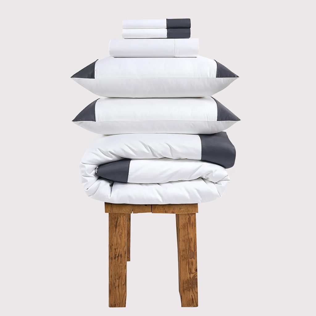 800 Thread Count Egyptian Cotton Harrogate Lux Buttery Smooth Duvet Cover - Graphite Grey Bedding Set, Super King / White with Graphite Grey