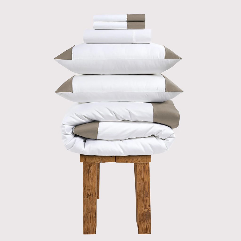800 Thread Count Egyptian Cotton Harrogate Lux Buttery Smooth Duvet Cover - Simply Taupe Bedding Set, Super King / White with Simply Taupe