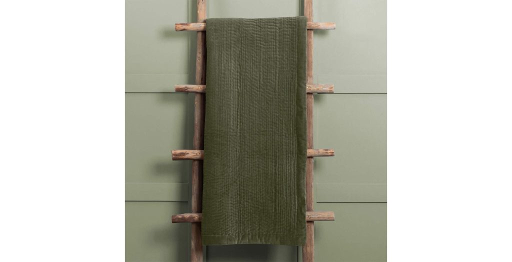 Velvet Quilted Throw - Sage