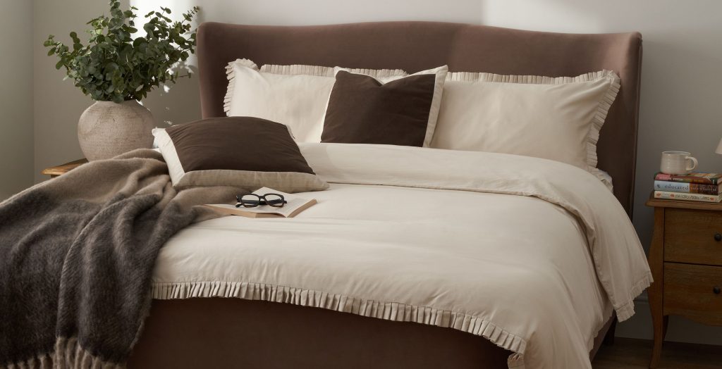 Cotton Collection Frill Bed Linen Set - Natural, King