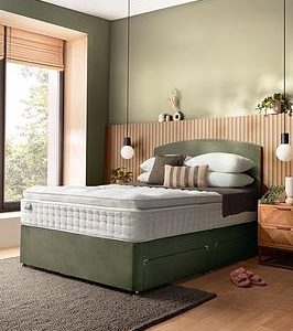 Silentnight 2800 Pocket Gel Pillowtop Mattress  Medium Soft | Bed Sava