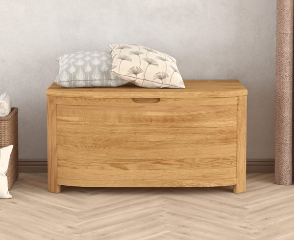 Somerton Curved Solid Oak Blanket Box | Bed Sava