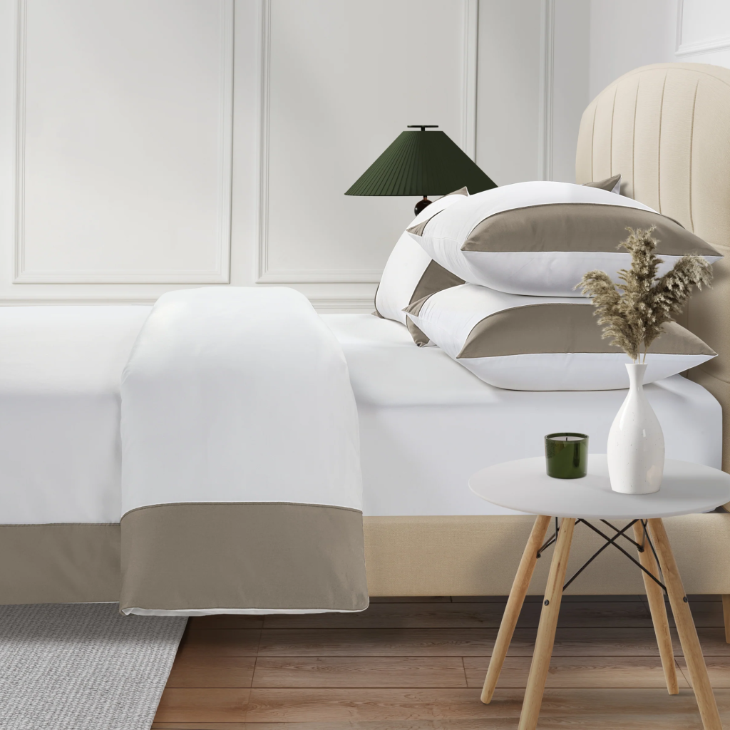 800 Thread Count Egyptian Cotton Harrogate Lux Buttery Smooth Duvet Cover - Simply Taupe, Super King / White with Taupe