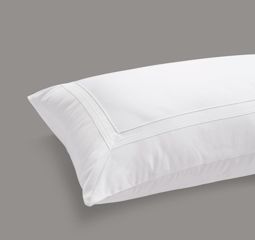 800 Thread Count Pair (2 Pillowcases) of Egyptian Cotton Royalton Lux Buttery Smooth Pillowcases - Brilliant White, Standard / White