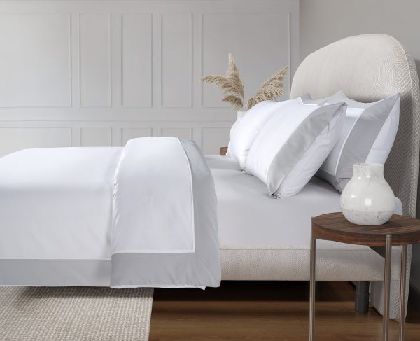 800 Thread Count Egyptian Cotton Windsor Lux Buttery Smooth Duvet Cover  Silver Dove Grey King  White with Silver Dove Grey | Bed Sava