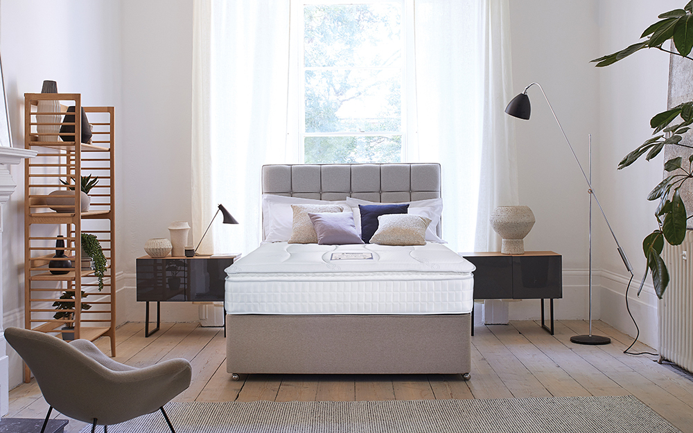 Sleepeezee Luxury Cool 3000 Pocket Pillow Top Mattress, Superking
