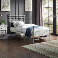 Bayford Traditional Victorian Metal Bed Frame - White / Single