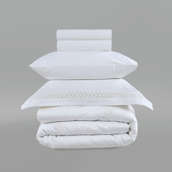 800 Thread Count Egyptian Cotton Imperial Lace Bedding Set  White Double  White | Bed Sava