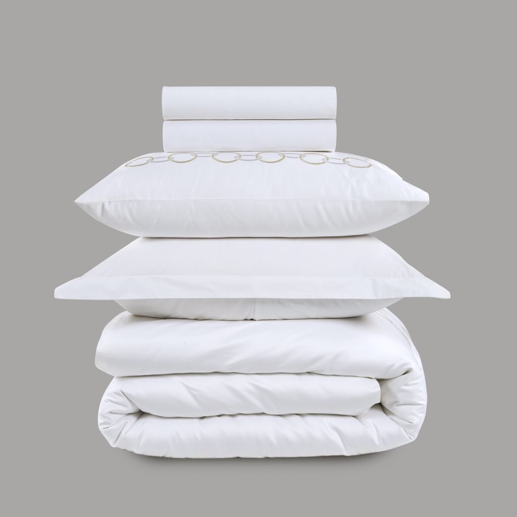 800 Thread Count Egyptian Cotton Benedict Bedding Set - White and Gold, King / White and Gold