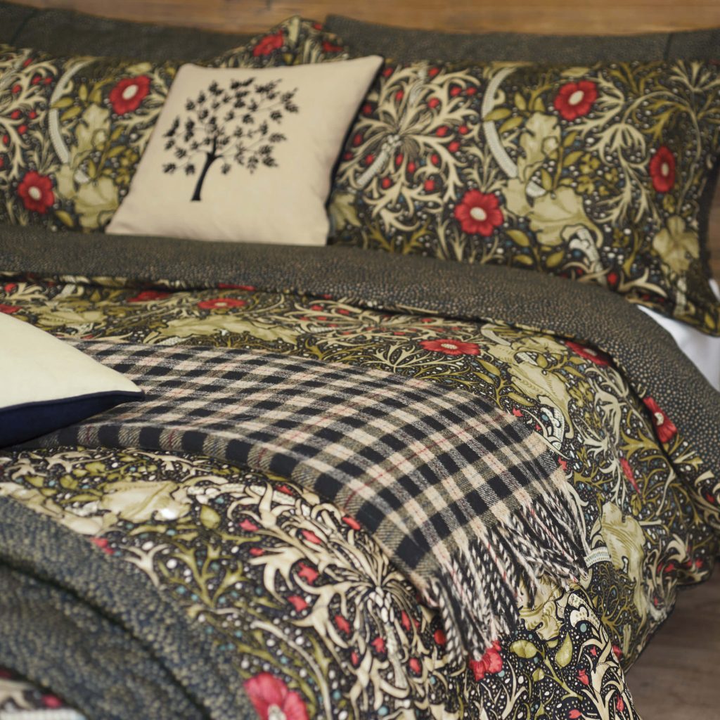 Morris & Co Seaweed Single Duvet Cover Set, Black