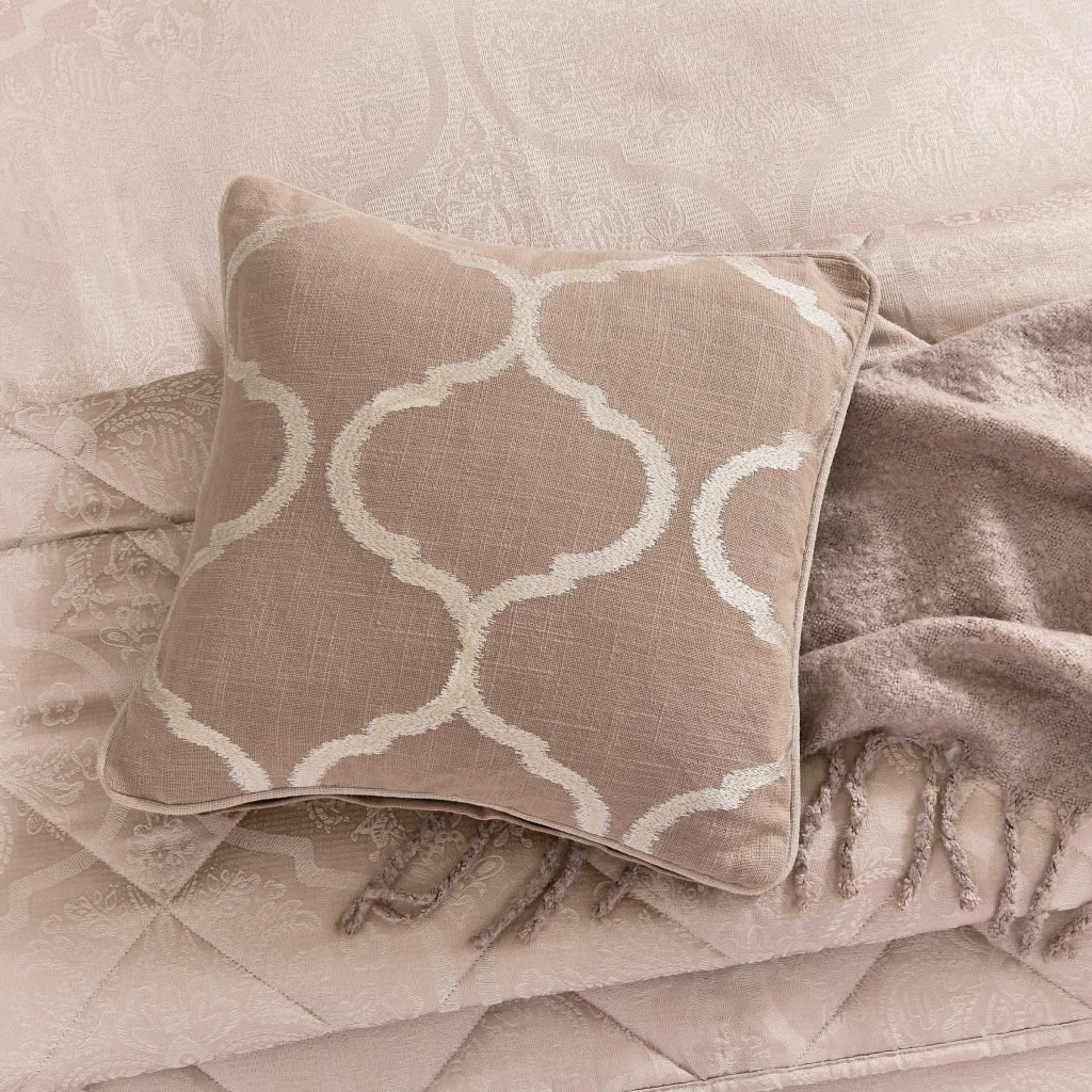 1951 Reza Cushion 40cm x 40cm, Tuberose
