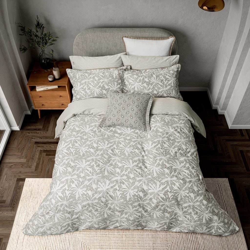 Bedeck of Belfast Cora Super Kingsize Duvet Cover Set, Linen/Grey