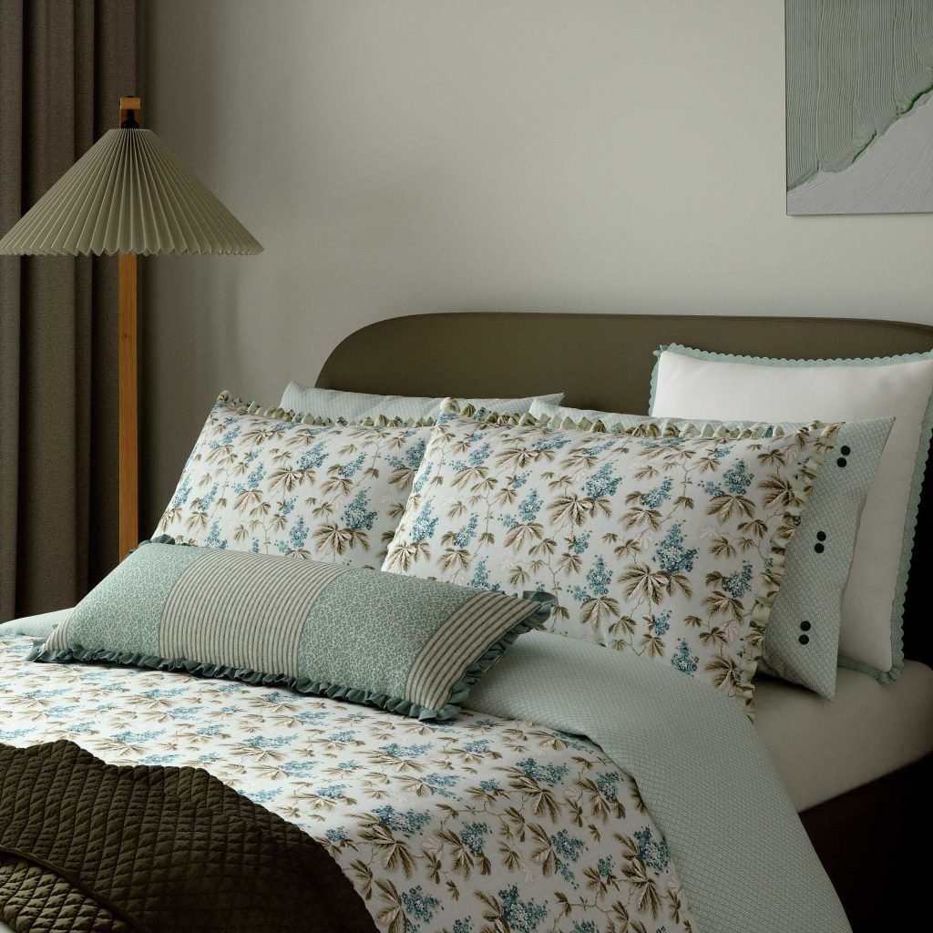 Bedeck of Belfast Clarence Super Kingsize Duvet Cover Set, Celadon