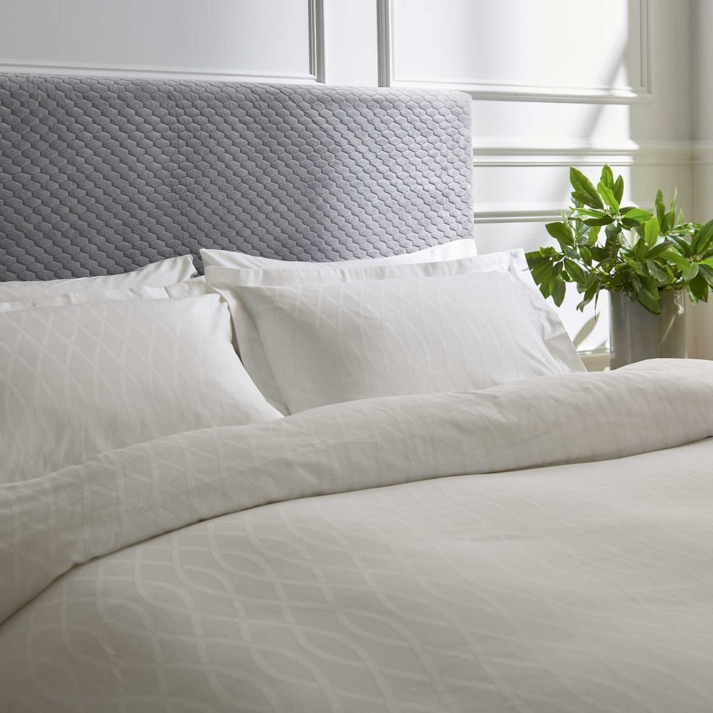 Bedeck of Belfast Fine Linens Ravello Super Kingsize Duvet Cover Set, Chalk