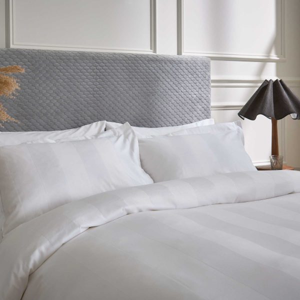Bedeck of Belfast Fine Linens Serra Double Duvet Cover Set White | Bed Sava