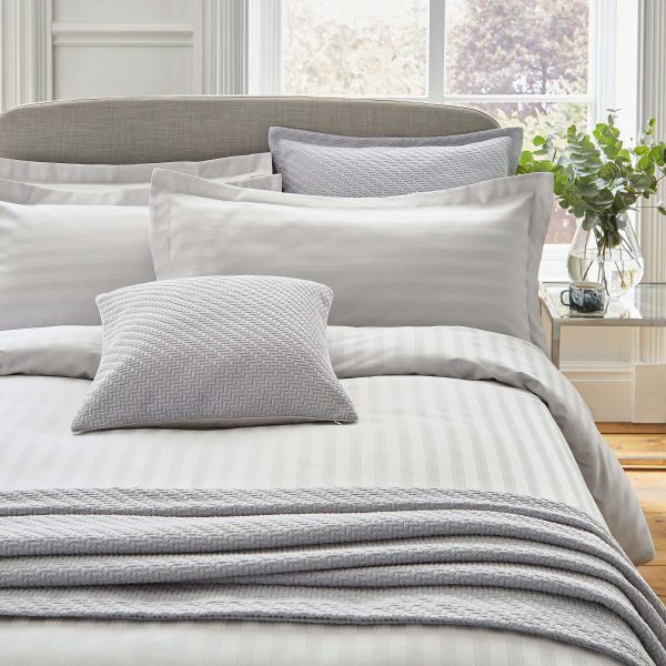 Bedeck of Belfast Fine Linens Adan Super Kingsize Duvet Cover Silver | Bed Sava