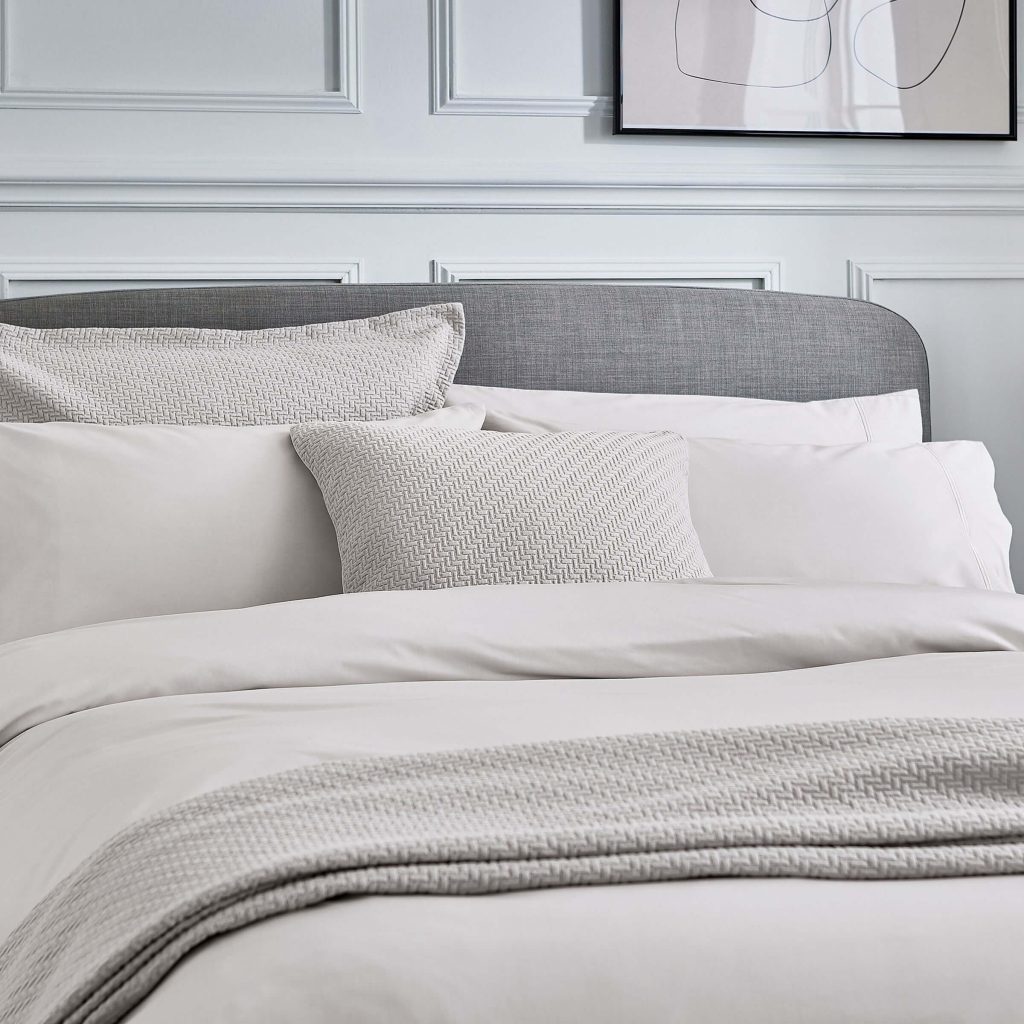 Bedeck of Belfast Fine Linens Andaz Kingsize Duvet Cover, Silver