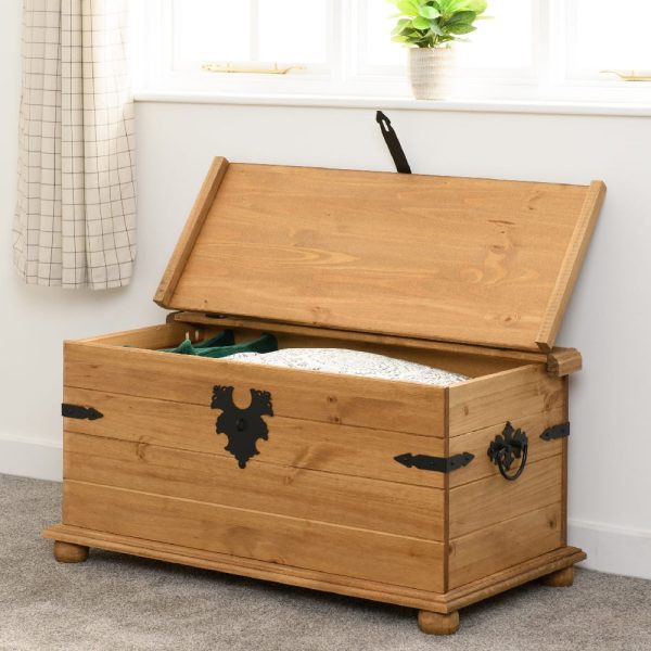 Central Wooden Blanket Box With 1 Door In Oak | Bed Sava