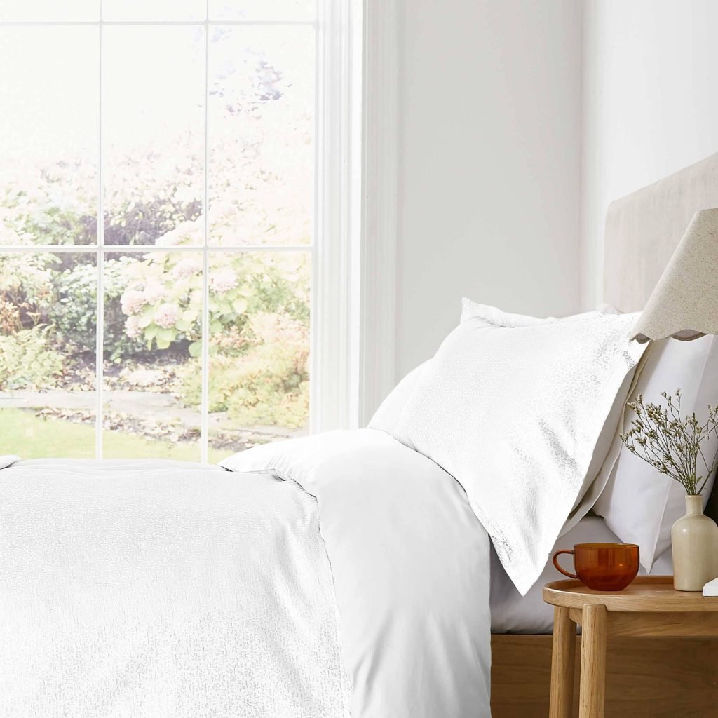 Murmur Meadow Super Kingsize Duvet Cover, White