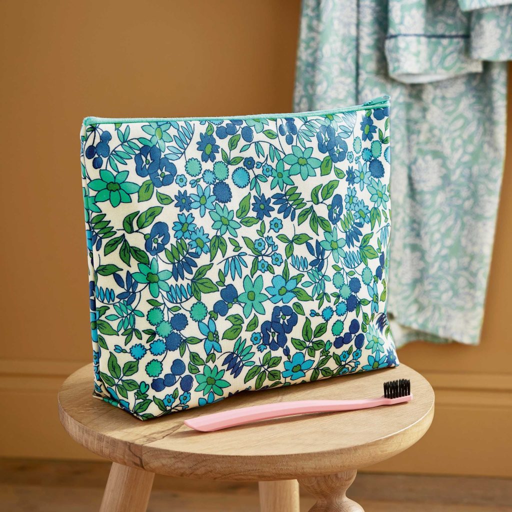 Land & Shore Bramble Floral Bathroom Wash Bag - Small, Green