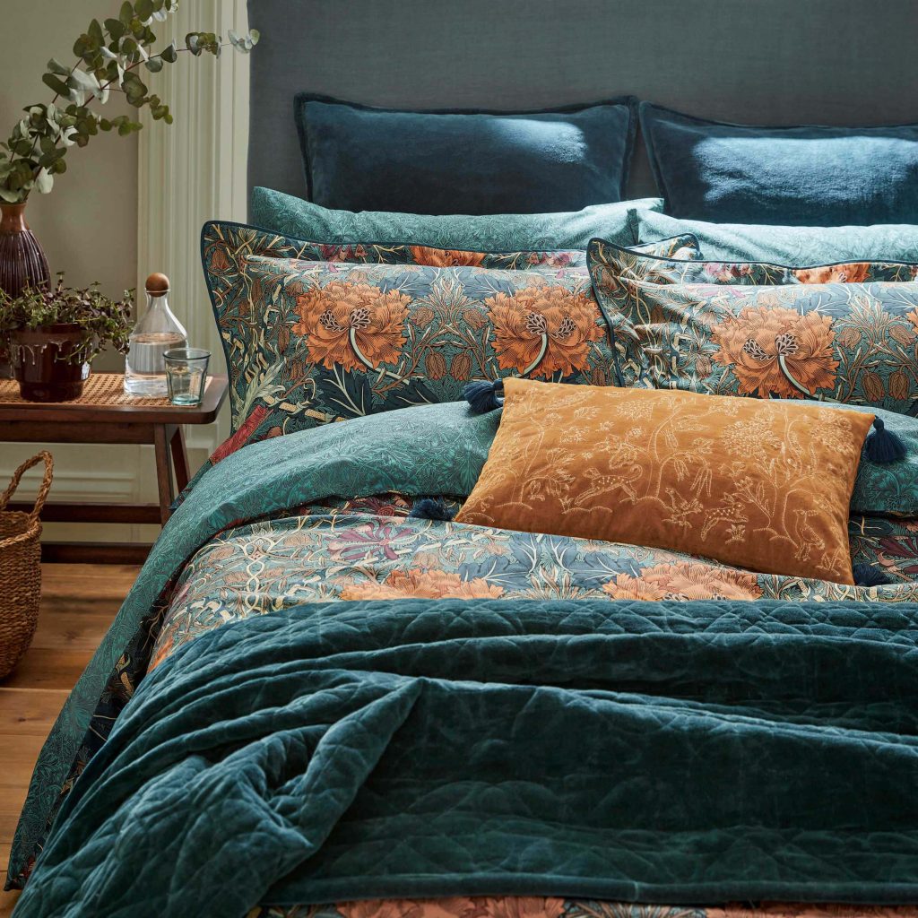 Morris & Co Honeysuckle & Tulip Kingsize Duvet Cover Set, Mulberry & Teal