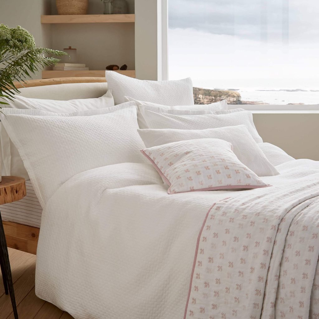 Murmur Hush Super Kingsize Duvet Cover, White