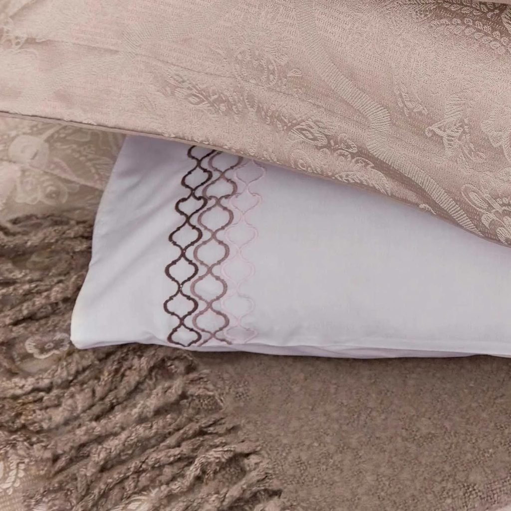 1951 Reza Pair of Standard Pillowcases, Tuberose
