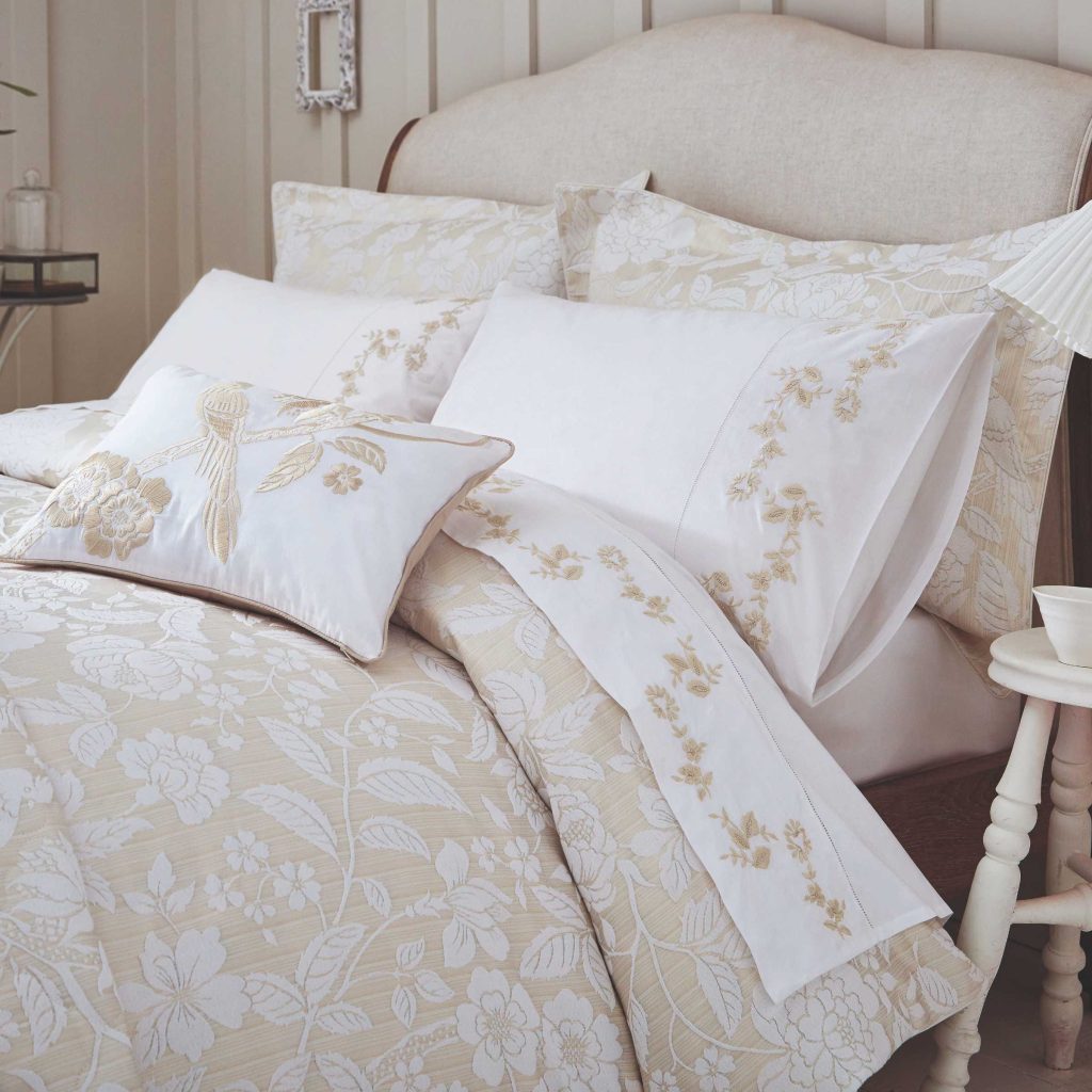 Sanderson Pyramus Kingsize Duvet Cover Set, Linen