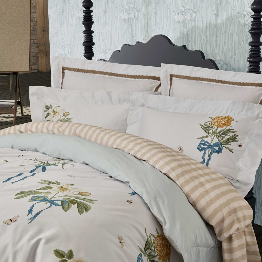 Sanderson Giles Deacon Cupids Beau Super Kingsize Duvet Cover Set, Quince & Chalk