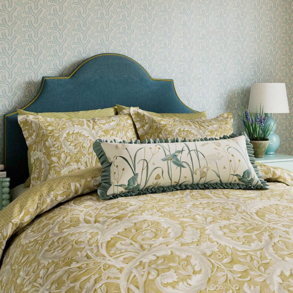 Sanderson x National Trust Tilia Lime Single Duvet Cover Set, Gold