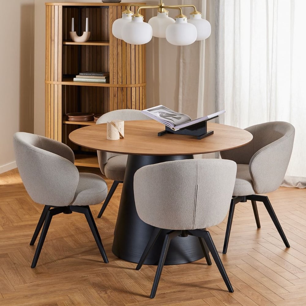 Seguin Wooden Dining Table With 4 Dallas Beige Chairs In Oak