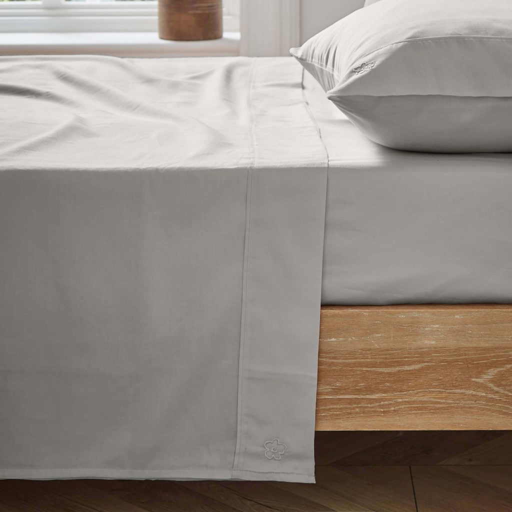 Ted Baker 250 Thread Count Plain Dye Kingsize Flat Sheet, Silver