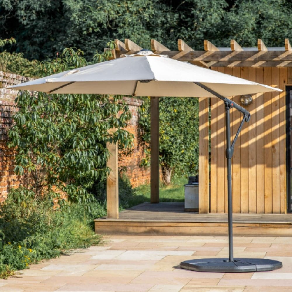 Titusville Outdoor Cantilever Polyester Fabric Parasol In Cream 3m