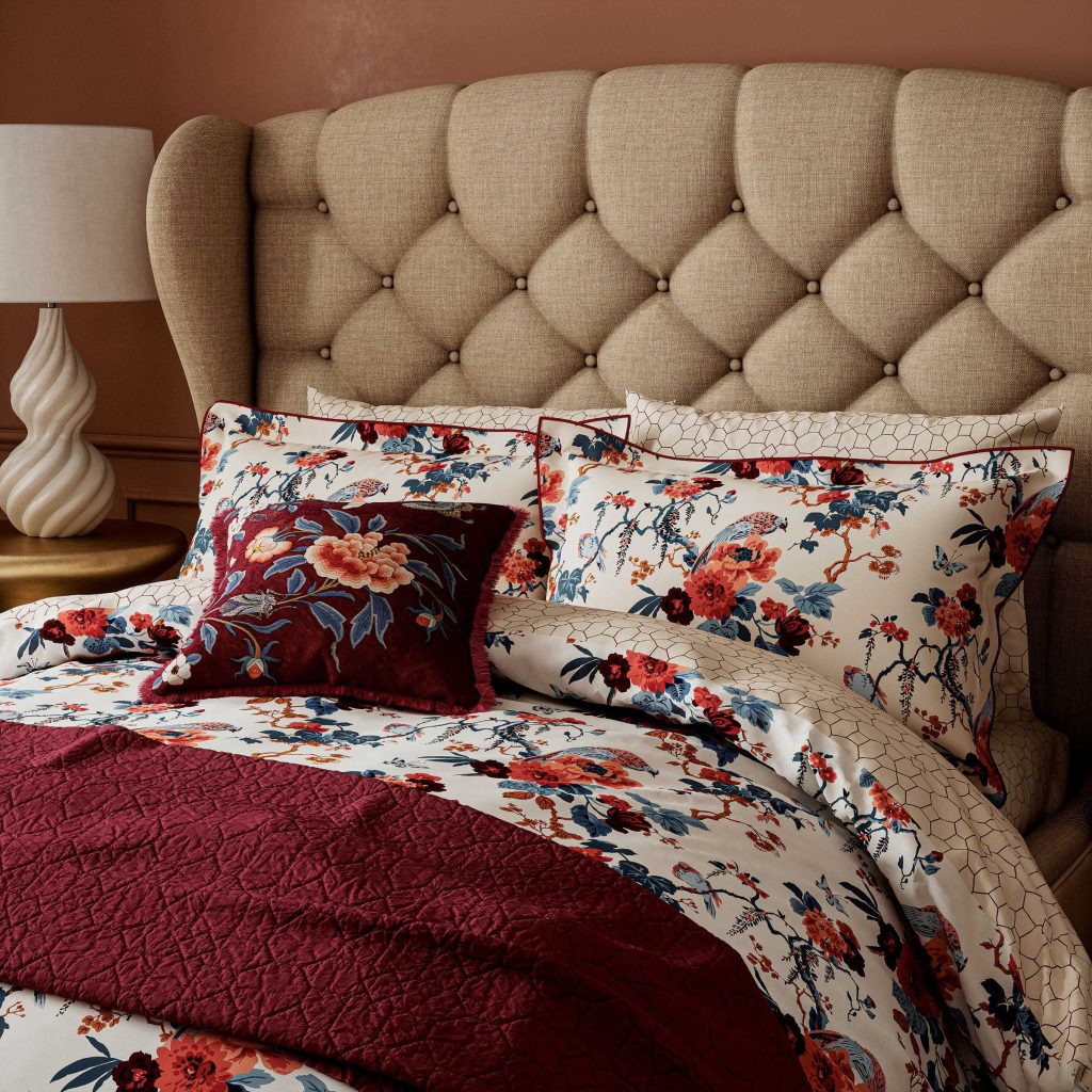 V&A Chinoiserie Charm Kingsize Duvet Cover Set, Blue/Red