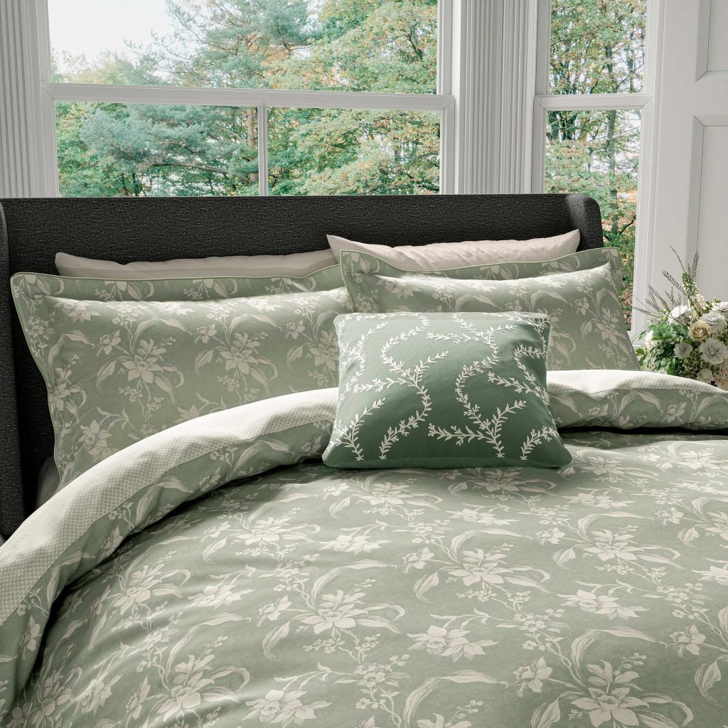 V&A Daffodil Dreams Single Duvet Cover Set, Green