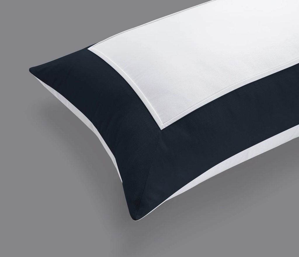 800 Thread Count Pair (2 Pillowcases) of Egyptian Cotton Windsor Lux Buttery Smooth Pillowcases - Navy, Standard / White with Navy