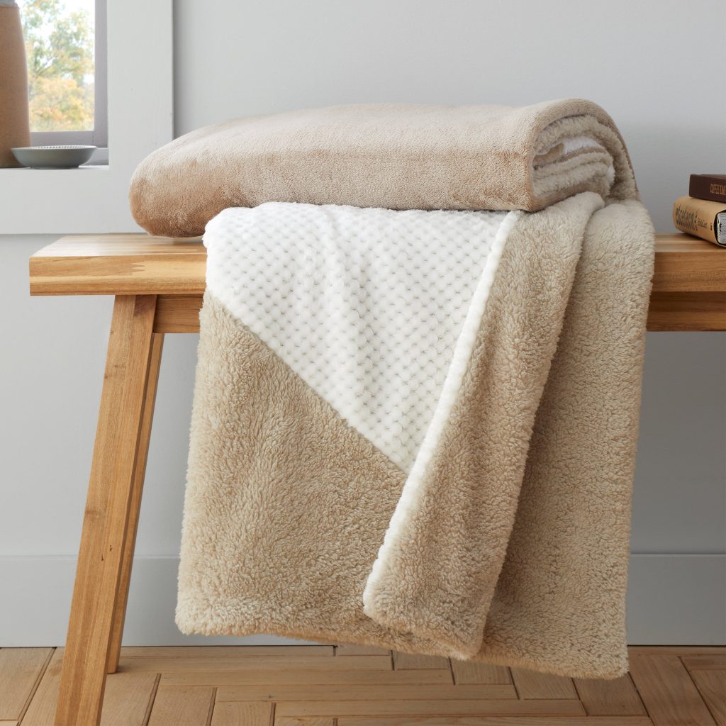 Catherine Lansfield Cosy Larsson Geo Fleece Blanket Throw | Bed Sava