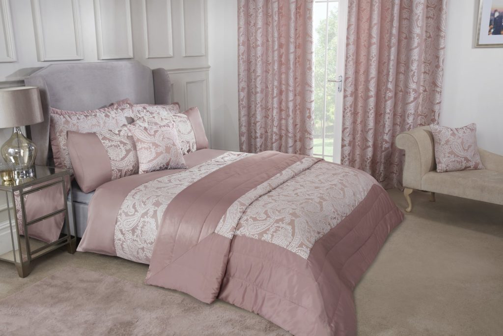 Duchess -  Jacquard Cushion Cover