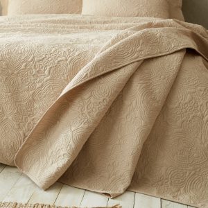 Pineapple Elephant Casablanca Pinsonic Bedspread | Bed Sava