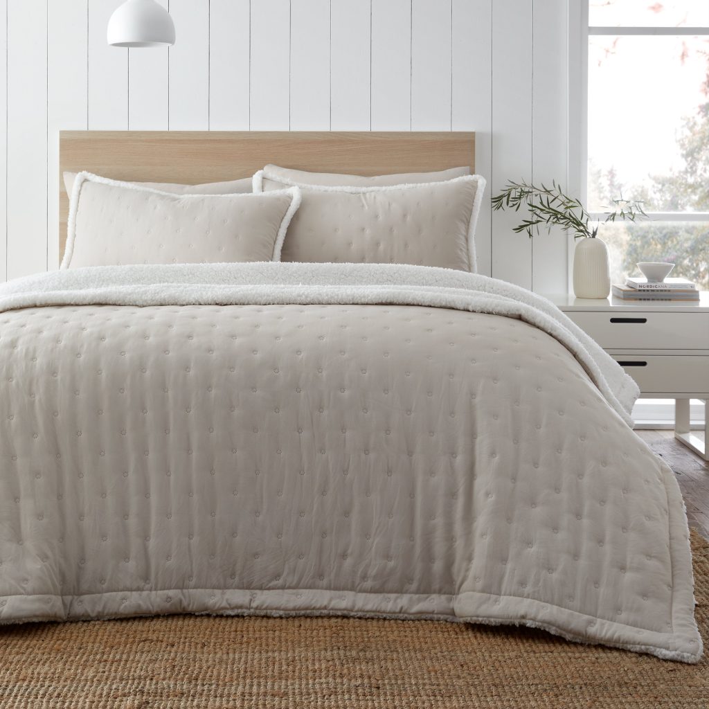 Catherine Lansfield Cosy Nori Soft Sherpa Bedspread | Bed Sava
