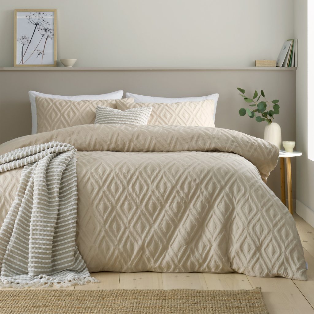 Catherine Lansfield Jacob Geo Soft Touch Duvet Cover Set with Pillowcases | Bed Sava