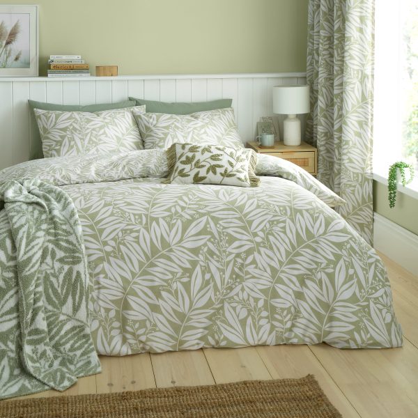 Catherine Lansfield Sorrel Leaf Reversible Duvet Cover Set with Pillowcases | Bed Sava