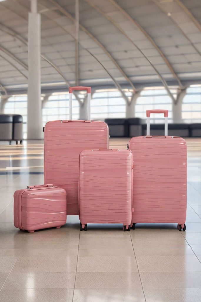 4PCS Gold Lockable Travel Suitcase Set