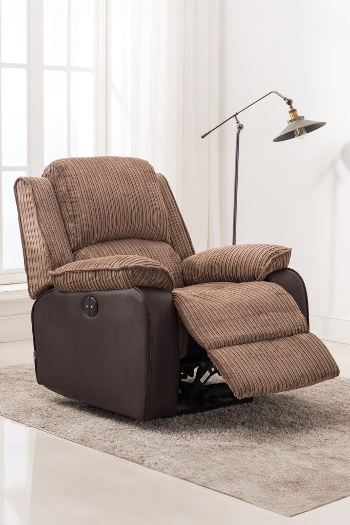 Postana Jumbo Cord Electric Recliner
