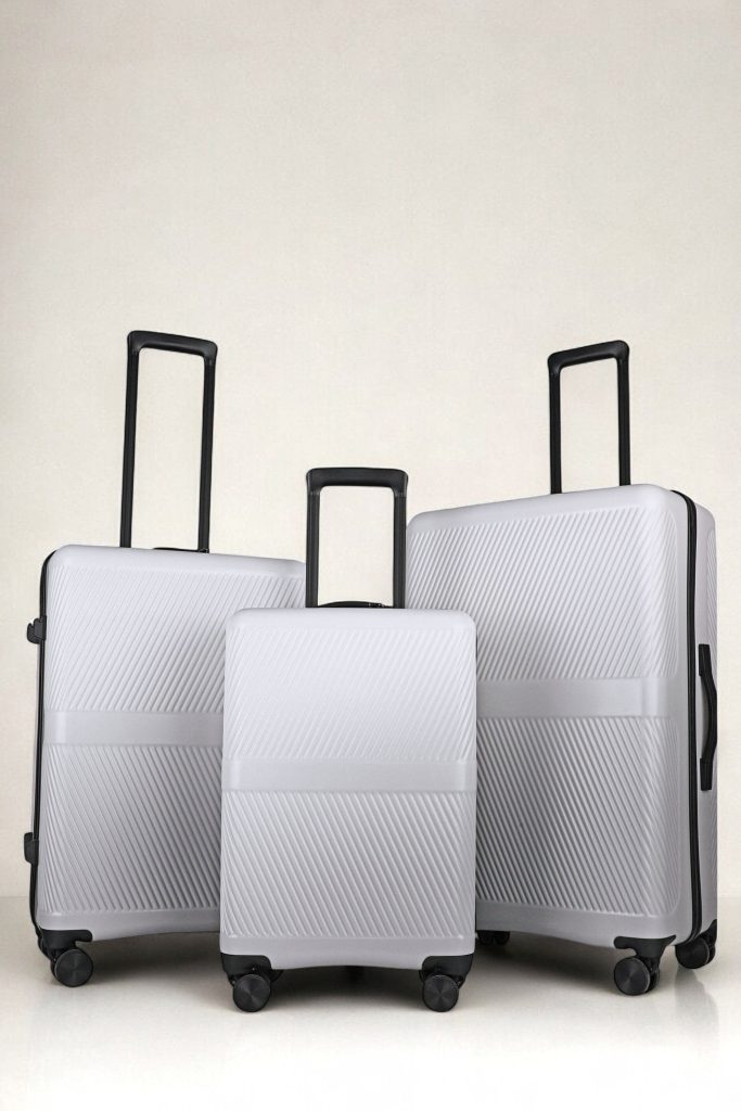 3 Piece Luggage Set Lightweight ABS PC Shell TSA Lock 4 Wheels | Bed Sava
