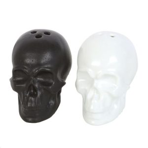 Skull Salt and Pepper Shakers | Bed Sava