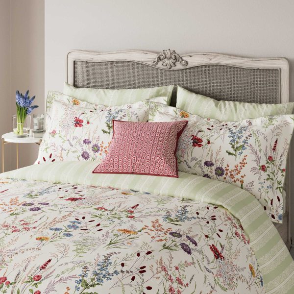 VA Blythe Meadow Super Kingsize Duvet Cover Set Multi | Bed Sava